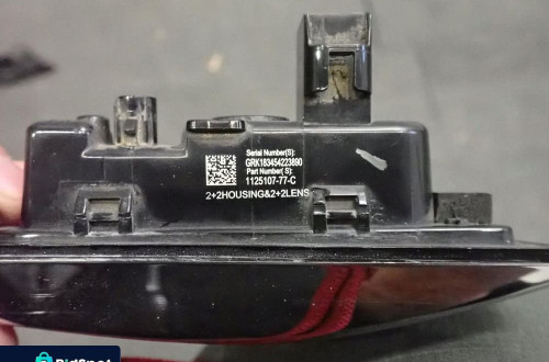 Kierunkowskaz błotnika prawy kamera TESLA S 2013- 1125107-77-C