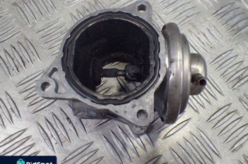 ZAWÓR EGR VW AUDI SEAT SKODA 2.0 TDI 038131501AN RADOM