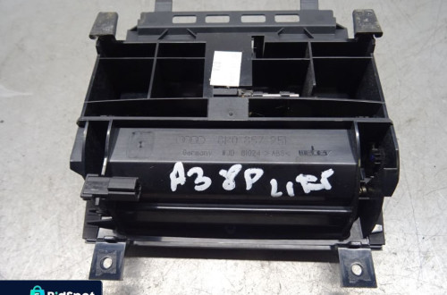 AUDI A3 8P LIFT 08-13 HB 5D 2.0TFSI POPIELNICZKA 8P0857951