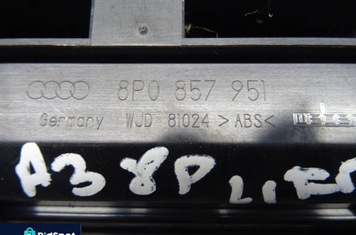 AUDI A3 8P LIFT 08-13 HB 5D 2.0TFSI POPIELNICZKA 8P0857951