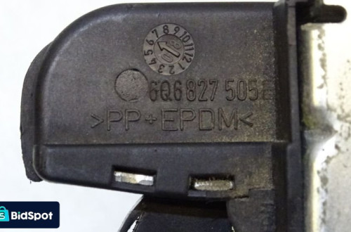 ZAMEK KLAPY BAGAŻNIKA VOLKSWAGEN POLO IV 1.2 LIFT