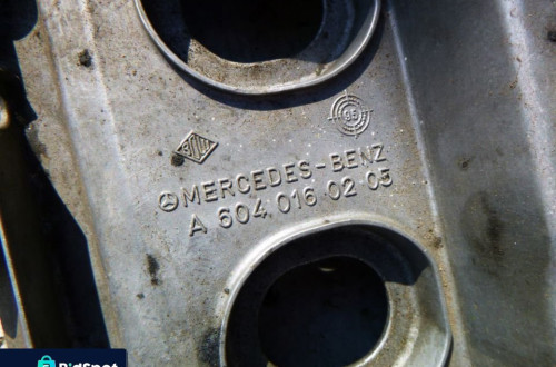 MERCEDES W210 W202 2.2 D POKRYWA DEKIEL ZAWOROW