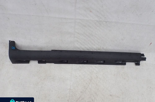 VOLVO C30 LIFT 09-12 PRÓG PRAWY LISTWA PROGOWA