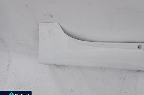 TOYOTA YARIS IV 4 19- PRÓG LISTWA PROGOWA PRAWA