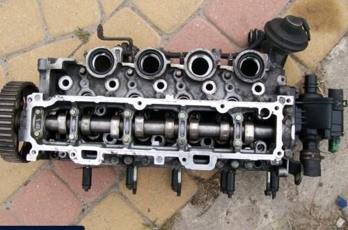 głowica 9636896880 peugeot 206 307 1.4 HDI