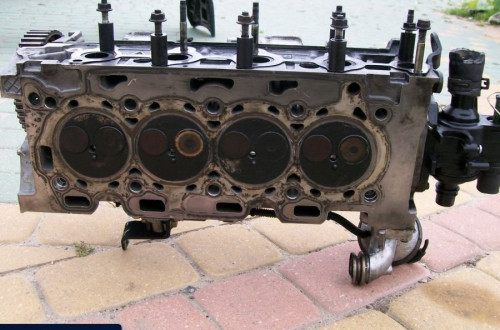 głowica 9636896880 peugeot 206 307 1.4 HDI
