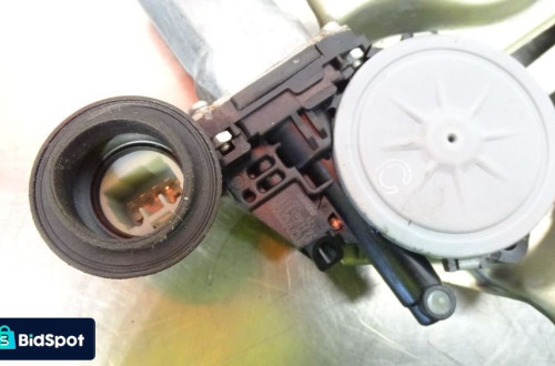 MECHANIZM PODNOSZENIA SZYB PRAWY PRZÓD TOYOTA RAV4 III 2.2D-CAT 85710-35180