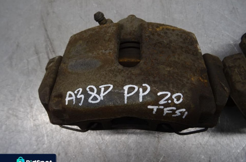 AUDI A3 8P LIFT 08-13 2.0TFSI ZACISK PRAWY LEWY PRZÓD PRZEDNI