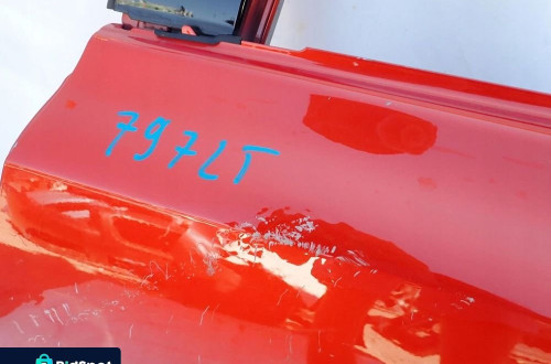 TOYOTA C-HR 16- DRZWI TYŁ TYLNE LEWE