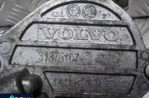 VOLVO S60 II 2.4 D POMPA VACUM 31375107