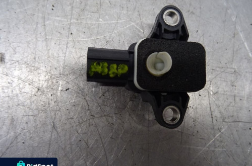 AUDI A3 8P LIFT 08-13 2.0TFSI CZUJNIK UDERZENIA UDERZENIOWY 8P0955557