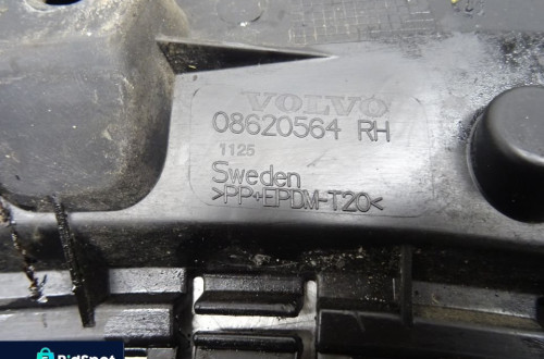VOLVO XC90 I 02-06 2.4D ŚLIZG ZDERZAKA PRAWY PRZÓD 08620564