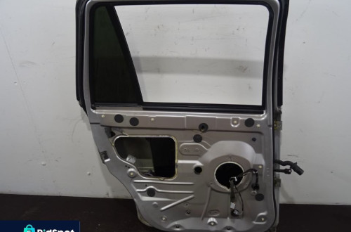 VOLVO XC90 I 02-06 2.4D DRZWI LEWE LEWY TYŁ 426-26