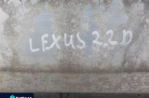 LEXUS IS 220 PAS PRZEDNI WZMOCNIENIE