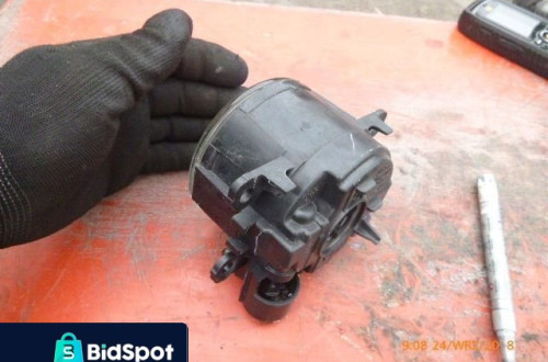 RENAULT HALOGEN PRZOD 89208441