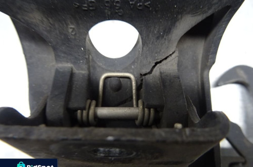 AUDI A3 8P LIFT 08-13 2.0TFSI ZAMEK RYGIEL MASKI PRZÓD