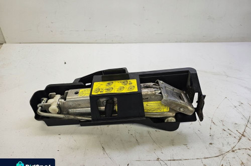 MOCOWANIE UCHWYT LEWARKA AUDI A4 A6 C6 8E0010175A