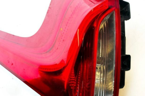 VOLVO V40 II 15r LAMPA PRAWA TYLNA PRAWY TYŁ