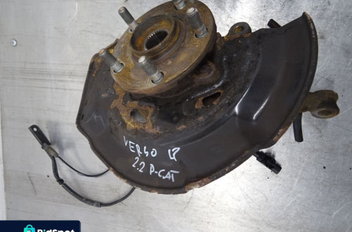 TOYOTA VERSO 09-12 2.2 D-CAT PIASTA ZWROTNICA PRAWY LEWY PRZÓD PRZEDNIA