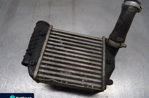 AUDI A6 C6 INTERCOOLER PRAWY