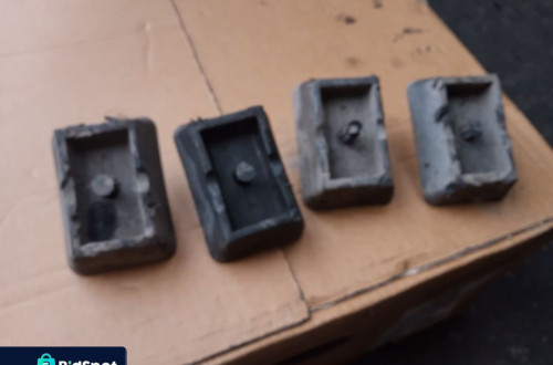 BMW X3 E83 PODSTAWA GUMA STOPKA LEWARKA 8268885