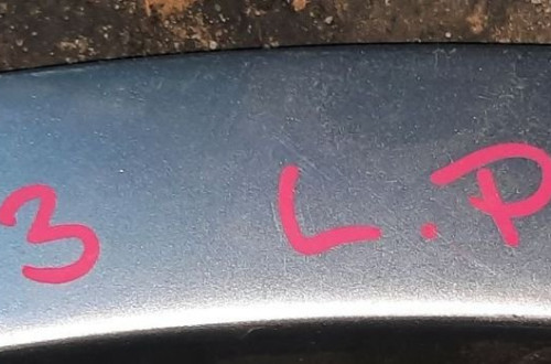 BMW X3 I E83 03-10r LISTWA BŁOTNIKA LEWY PRZÓD