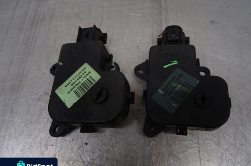 RENAULT ESPACE 4 IV LIFT 06-14 SILNICZEK NAGRZEWNICY 7701206538 /7701206536