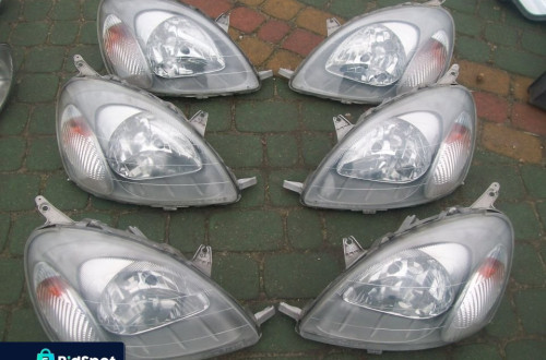 Lampa Toyota Yaris europa