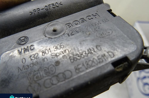 AUDI A4 B7 SEDAN 04-08 1.9TDI SILNICZEK NAGRZEWNICY