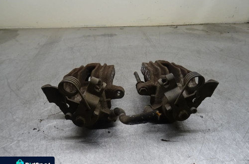 AUDI A4 B7 SEDAN 04-08 1.9TDI ZACISK PRAWY TYŁ TYLNY