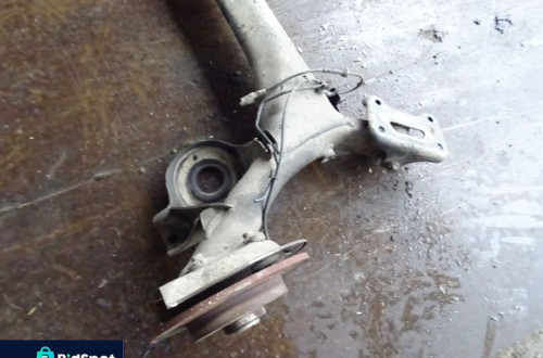 PEUGEOT 307 2.0HDI HB 5D BELKA ZAWIESZENIA TYLNA TYŁ
