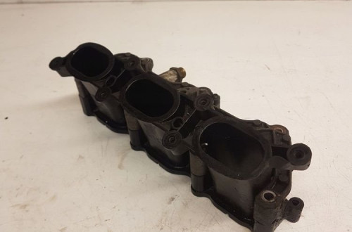 KOLEKTOR SSĄCY AUDI A4 B7 A6 C6 3.2 FSI 06E133110J