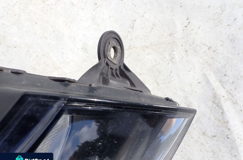 VW T6 TRANSPORTER 15- LAMPA PRAWA PRZÓD