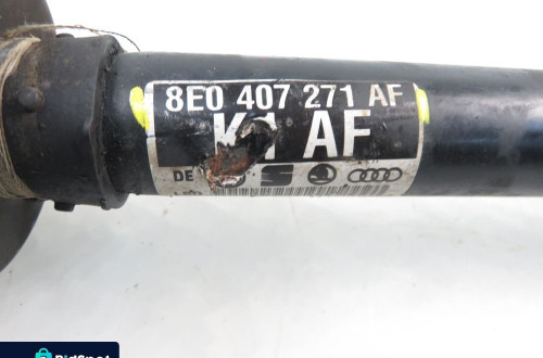 PÓŁOŚ LEWA PRZEDNIA AUDI A4 B6 2.0 20V 8E0407271AF