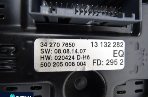 OPEL VECTRA C GTS 02-05 HB 5D KRATKA NAWIEWU ŚRODKOWA WYŚWIETLACZ 13132282EQ