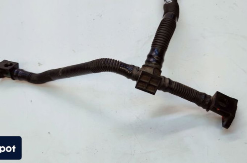 WĄŻ RURKA PODCIŚNIENIA AUDI A4 A5 A6 A7 A8 2.8 3.0 3.2 FSI 06E131848G