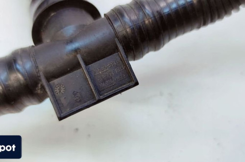 WĄŻ RURKA PODCIŚNIENIA AUDI A4 A5 A6 A7 A8 2.8 3.0 3.2 FSI 06E131848G