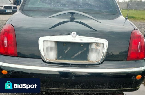 LINCOLN TOWN 00r ZDERZAK TYŁ TYLNY