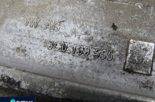 VW PASSAT B6 05-09 2.0TDI ŁAPA PODUSZKA SILNIKA 3C0199555AA