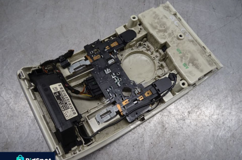 AUDI A6 C6 04-07 2.0TDI LAMPKA PODSUFITKI SCHOWEK NA OKULARY 4F0951177