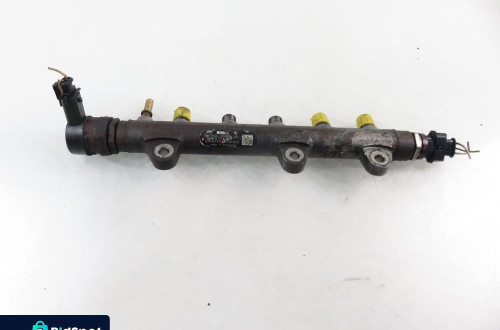 LISTWA WTRYSKOWA OPEL VIVARO A 2.0 CDTI  8200842432 h8200610770 0281002800