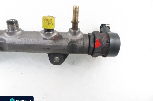 LISTWA WTRYSKOWA OPEL VIVARO A 2.0 CDTI  8200842432 h8200610770 0281002800