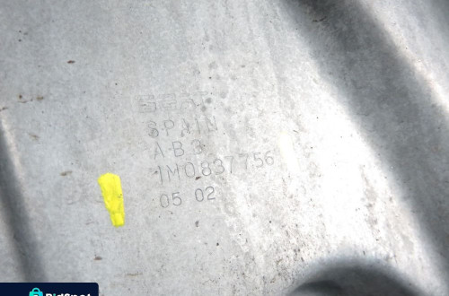 PODNOŚNIK SZYBY PRAWY PRZEDNI SEAT LEON I (1M1) 1M0837756