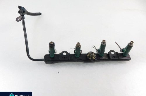 LISTWA WTRYSKOWA TOYOTA YARIS I (P1) 1.3 2325021020 2NZ-FE