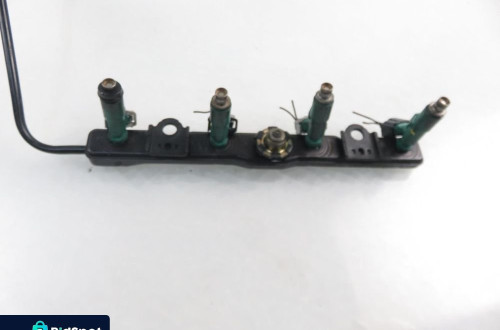 LISTWA WTRYSKOWA TOYOTA YARIS I (P1) 1.3 2325021020 2NZ-FE