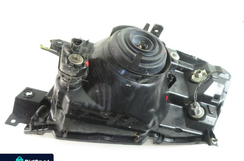 LAMPA PRAWA PRZEDNIA MITSUBISHI PAJERO III