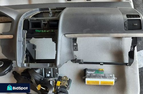 VW TOURAN 05r DESKA ROZDZIELCZA PASY PODUSZKI