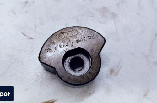KÓŁKO BALANSUJĄCE AUDI A6 C6 2.4 BDW 06E103332C