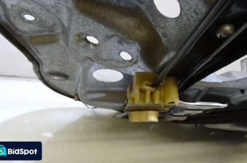 PODNOŚNIK SZYB PRAWY PRZÓD VOLKSWAGEN POLO IV 1.2 LIFT