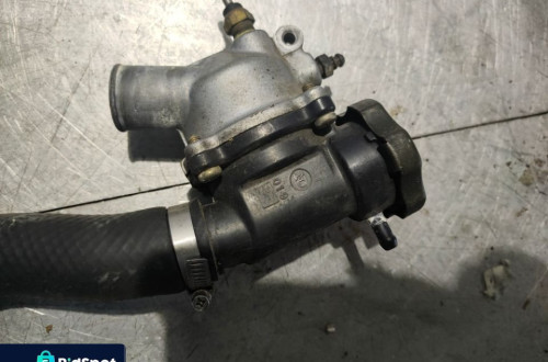 KAWASAKI ZZR 1200 03r TERMOSTAT OBUDOWA